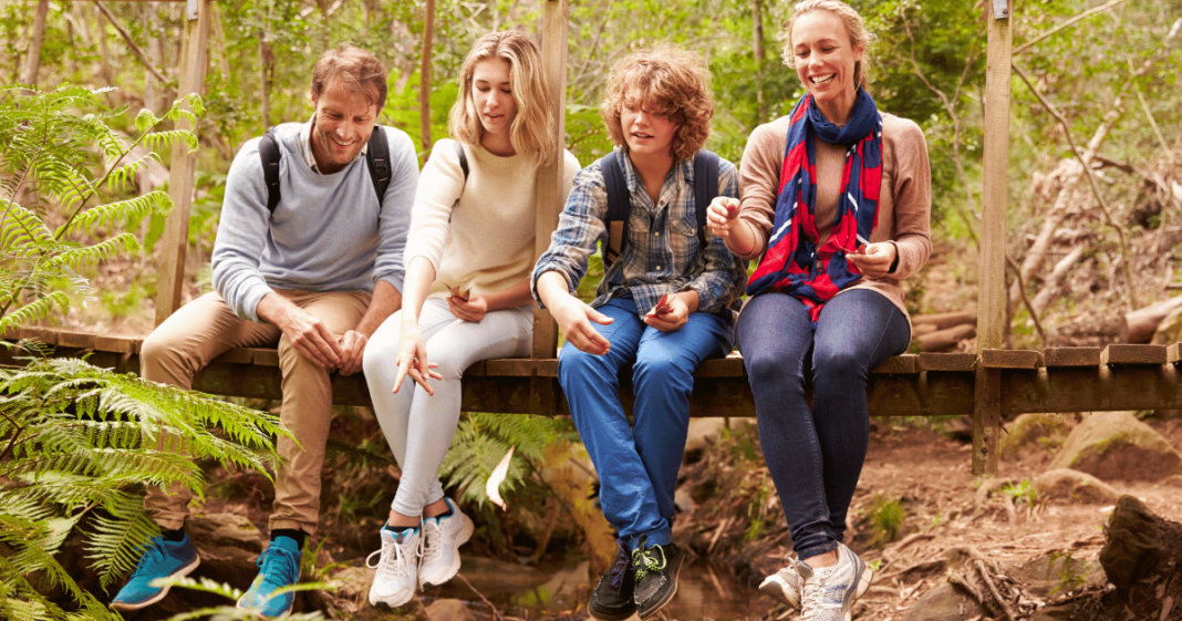 Whether you are based in the USA or the UK, we have prepared a list of best vacations for teens and spots that really promise fun, learning, and unforgettable memories with the teens.